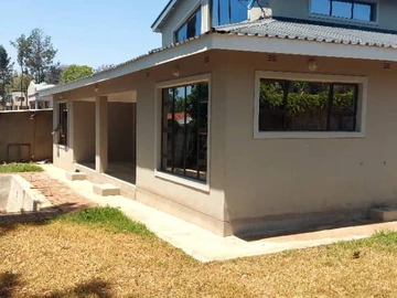 4 Bedroom Flat & Apartment