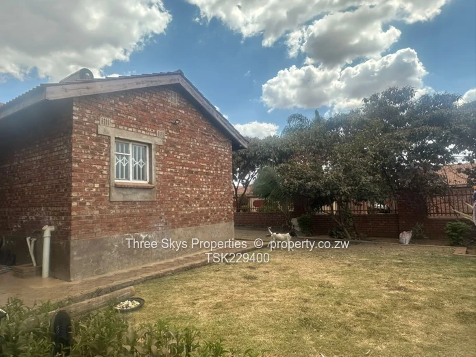 Very Neat And Modern House