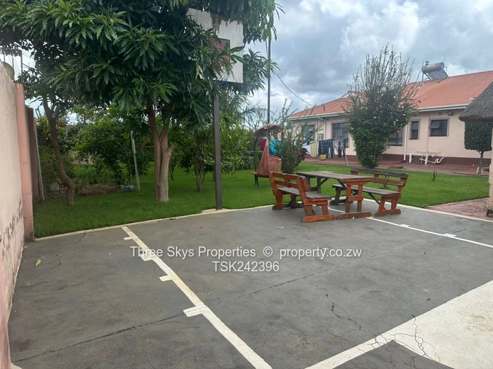 Very Neat And Modern House