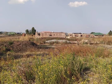 Stands & Residential Land