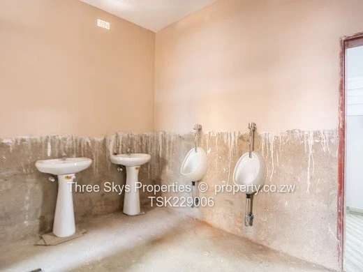 Tynwald South Commercial Property