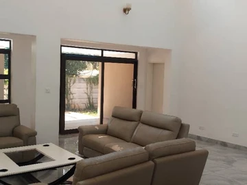 4 Bedroom Flat & Apartment