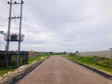 Commercial & Industrial Land