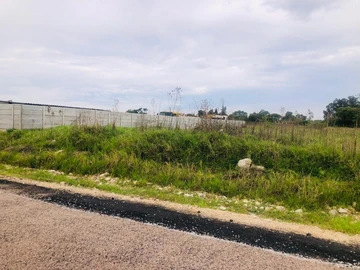 Commercial & Industrial Land