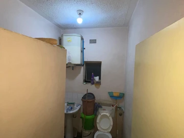 2 Bedroom Flat & Apartment