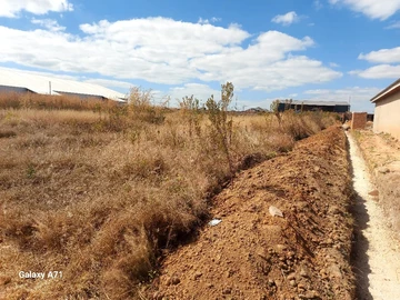 Commercial & Industrial Land