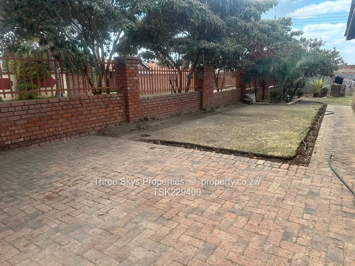 Very Neat And Modern House